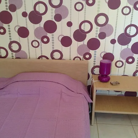 索菲亚别墅公寓 *